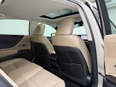 Used 2020 Lexus ES 350 w/ Premium Package image 49