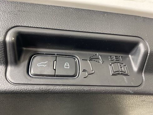 Used 2022 Ford Explorer ST w/ ST Street Pack image 10