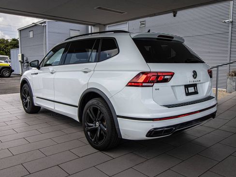 Certified 2023 Volkswagen Tiguan SE R-Line FWD image 12