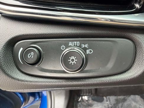 Used 2016 Chevrolet Volt Premier w/ Driver Confidence Package FWD image 20