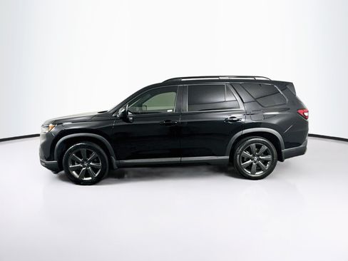 Used 2023 Honda Pilot Sport image 4