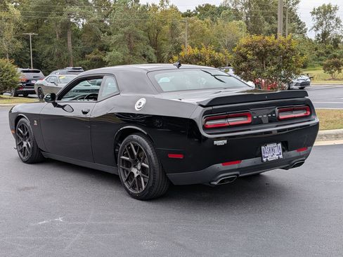 Used 2016 Dodge Challenger R/T Scat Pack w/ Leather Interior Group image 7