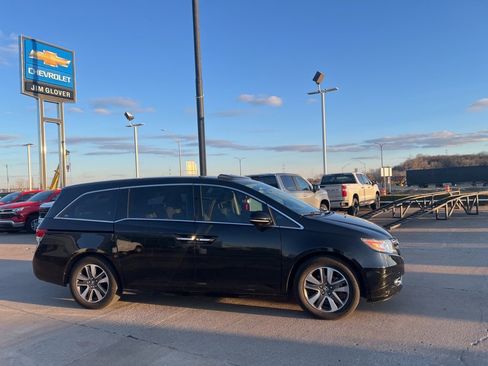 Used 2016 Honda Odyssey Touring Elite image 7
