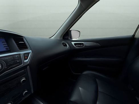 Used 2019 Nissan Pathfinder SL image 20