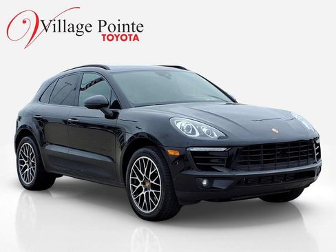 Used 2018 Porsche Macan AWD/4WD image 8