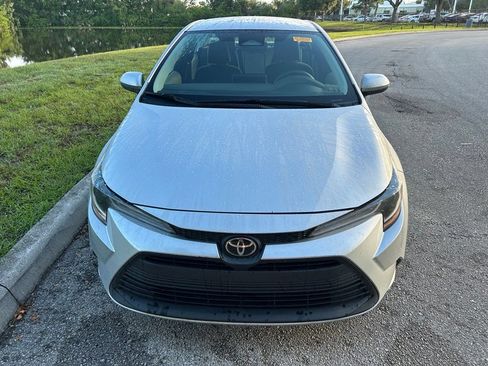 Used 2023 Toyota Corolla LE FWD image 9
