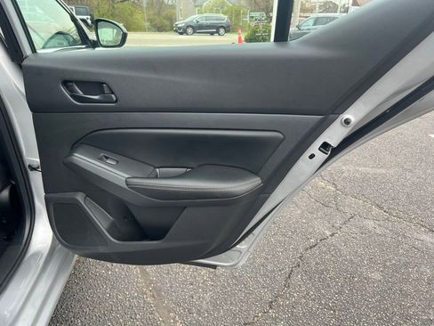 Used 2024 Nissan Altima 2.5 SV image 28