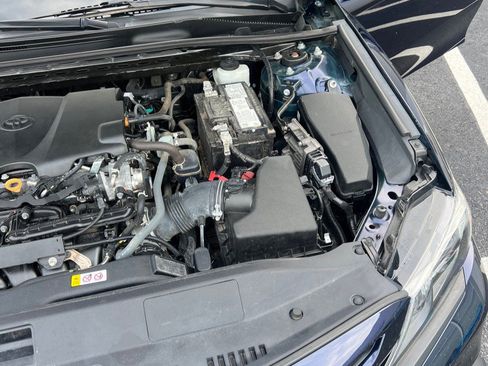 Used 2021 Toyota Camry SE FWD image 18