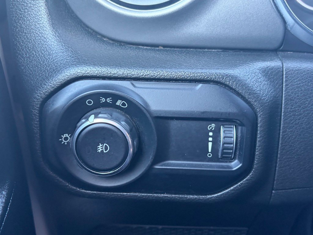 Certified 2023 Jeep Wrangler Sport AWD/4WD image 38
