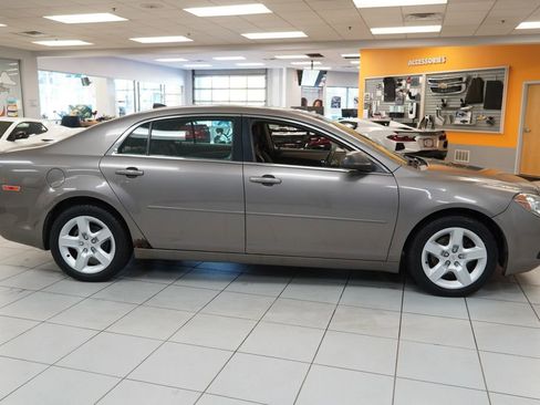 Used 2012 Chevrolet Malibu LS w/ LS Uplevel Package FWD image 12
