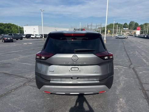 Used 2023 Nissan Rogue SV image 6