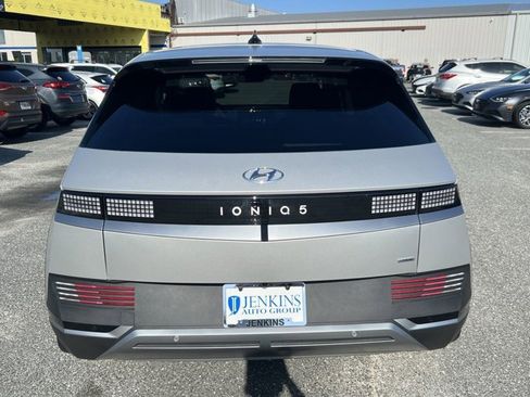 New 2023 Hyundai Ioniq 5 SEL image 12