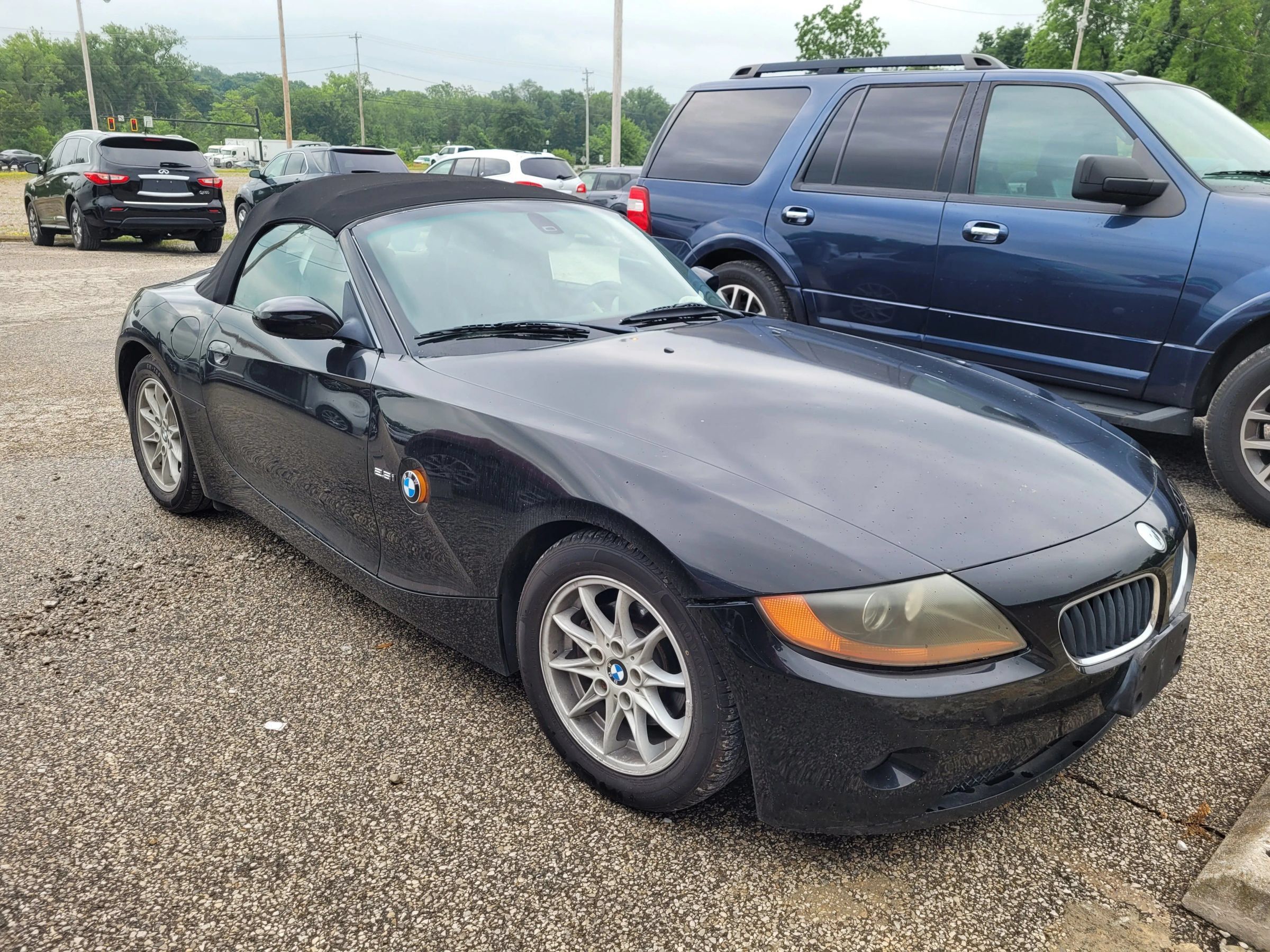 Used 2003 BMW Z4 2.5i RWD image 2
