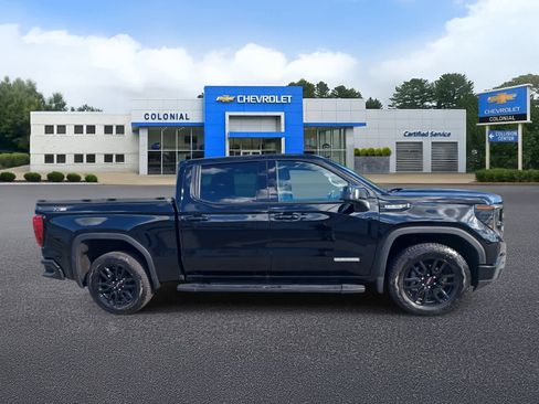 Used 2025 GMC Sierra 1500 Elevation w/ Elevation Premium Package AWD/4WD image 3