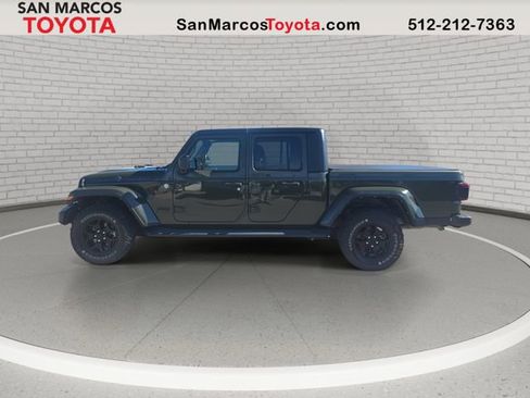 Used 2021 Jeep Gladiator Sport image 8