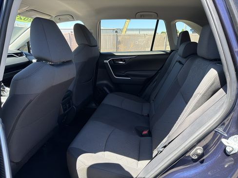 Used 2021 Toyota RAV4 XLE AWD/4WD image 15