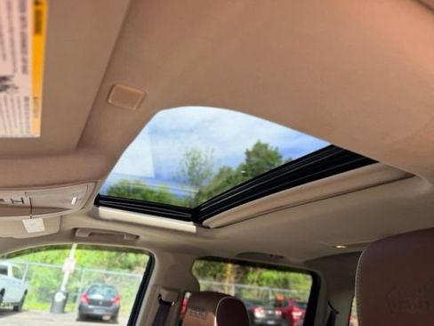 Used 2018 Chevrolet Silverado 1500 High Country AWD/4WD image 17