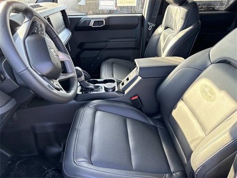 New 2025 Ford Bronco Badlands image 21