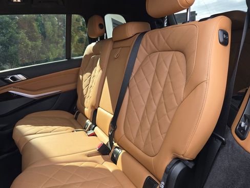 Used 2024 BMW X7 xDrive40i w/ M Sport Package image 12