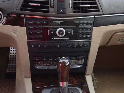 Used 2011 Mercedes-Benz E 350 Cabriolet image 36