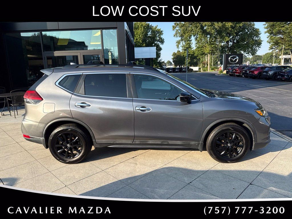 Used 2017 Nissan Rogue SV w/ Midnight Edition Package FWD image 5