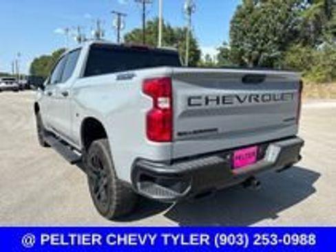 Used 2024 Chevrolet Silverado 1500 Custom Trail Boss w/ Dark Appearance Package AWD/4WD image 7