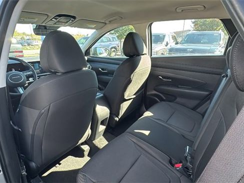 New 2026 Hyundai Tucson SE image 9