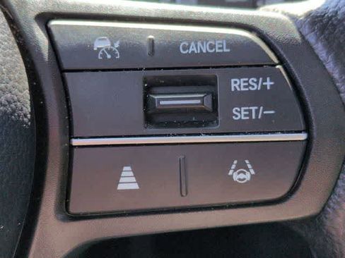 Used 2023 Honda HR-V LX image 25