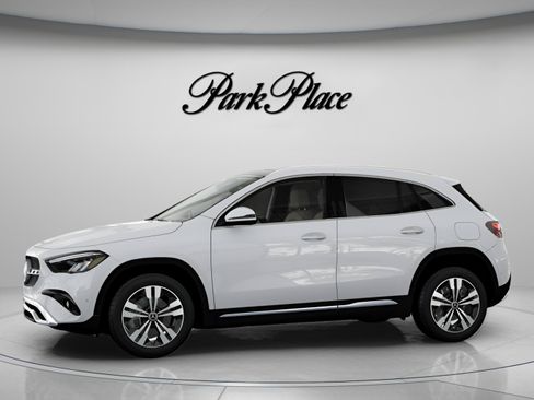 Certified 2026 Mercedes-Benz GLA 250 image 4