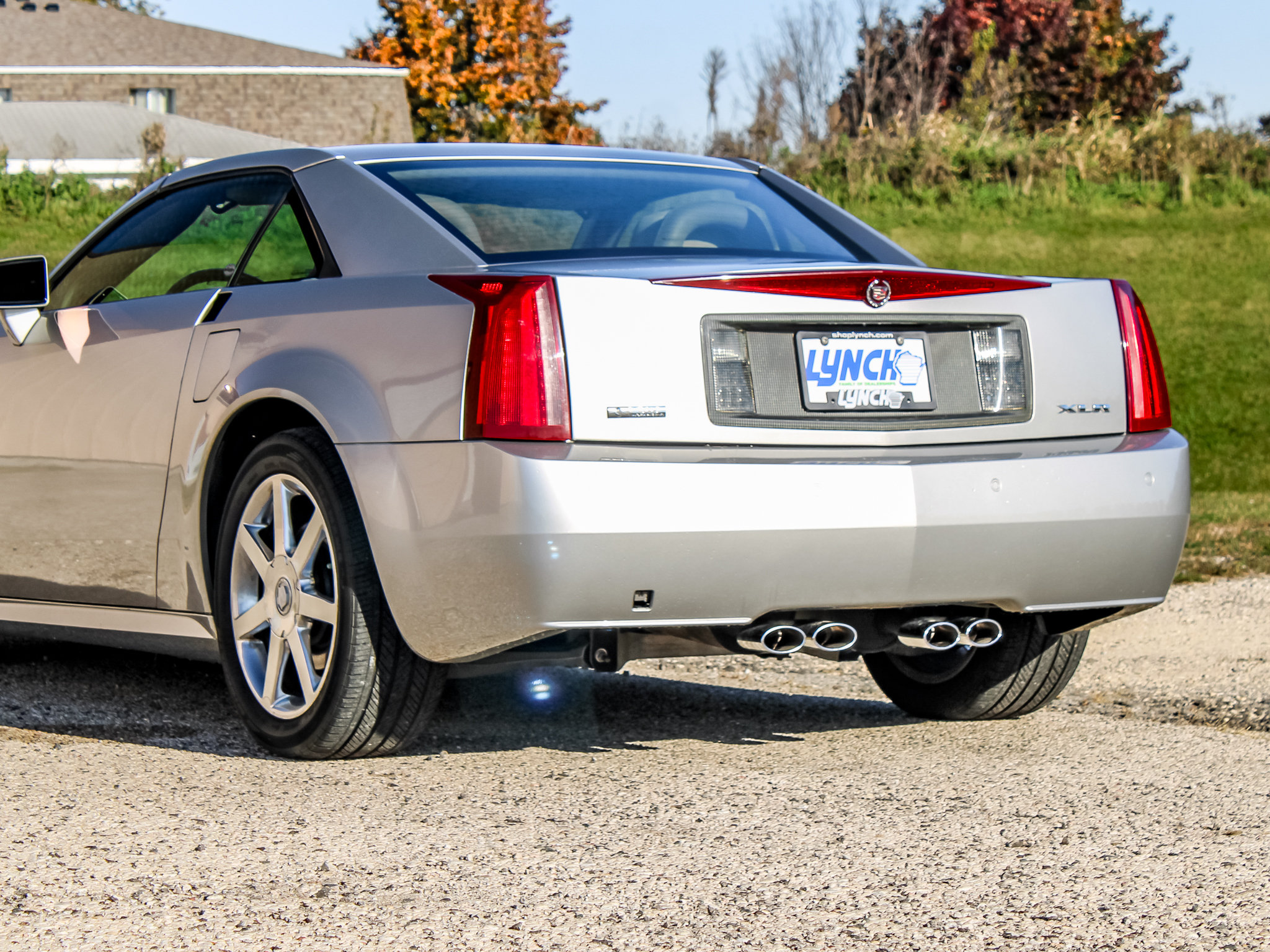 Used 2004 Cadillac XLR RWD image 34