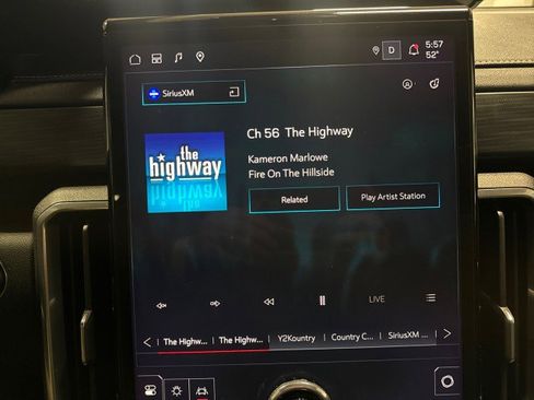 Used 2025 GMC Acadia Elevation image 21