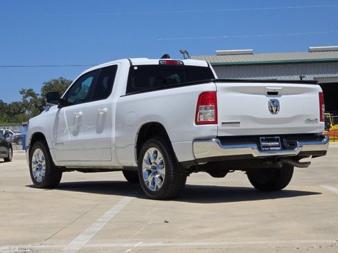 Used 2022 RAM 1500 Big Horn AWD/4WD image 3