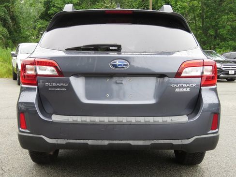 Used 2017 Subaru Outback 2.5i Premium AWD/4WD image 6