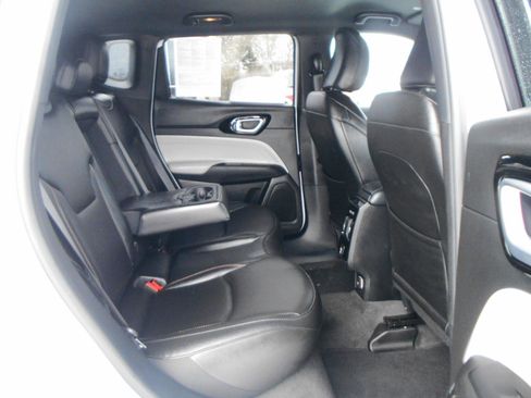 Certified 2024 Jeep Compass Limited image 21