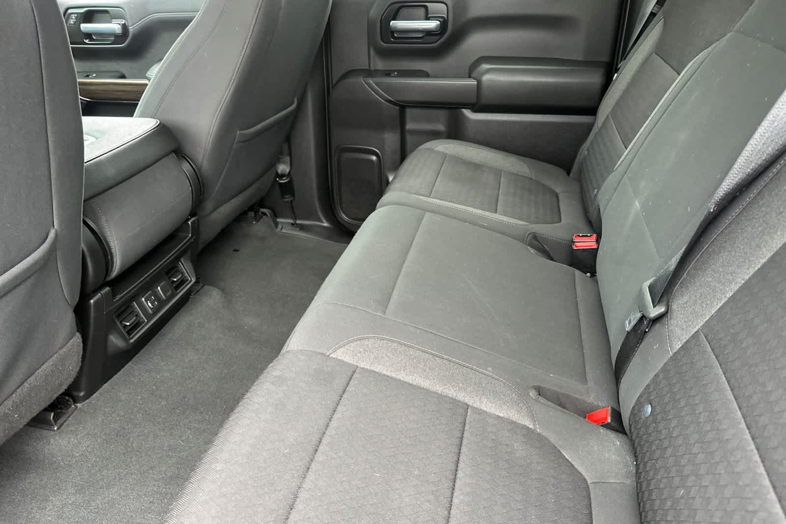Used 2021 Chevrolet Silverado 1500 LT w/ Bed Protection Package RWD image 4