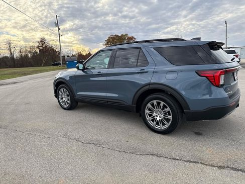 New 2026 Ford Explorer Active w/ Active Comfort Package AWD/4WD image 10