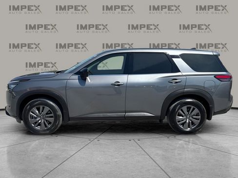 Used 2025 Nissan Pathfinder S FWD image 2