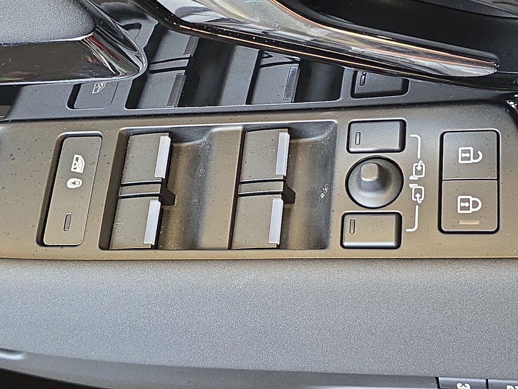 Certified 2026 Land Rover Range Rover Evoque S AWD/4WD image 30
