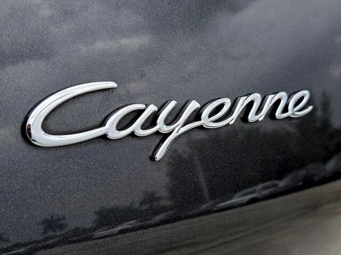 Used 2021 Porsche Cayenne Coupe AWD/4WD image 14