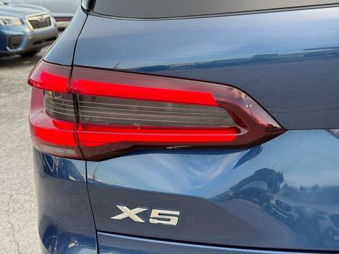 Used 2022 BMW X5 xDrive40i w/ Premium Package AWD/4WD image 10