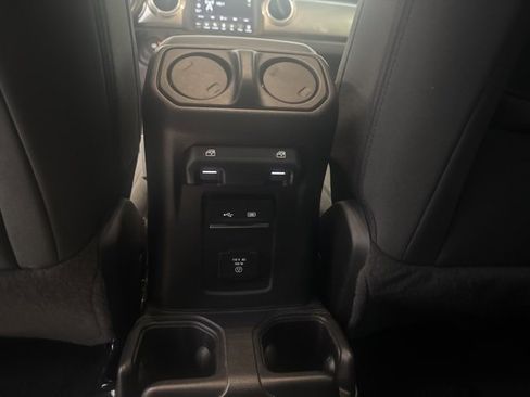 Used 2020 Jeep Wrangler Unlimited Sahara w/ Uconnect 4C Nav & Sound Group image 19