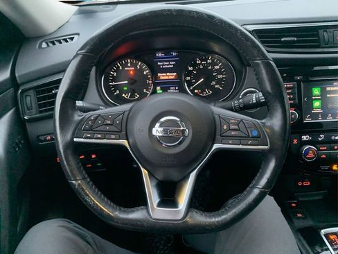 Used 2019 Nissan Rogue SV w/ Premium Package image 23