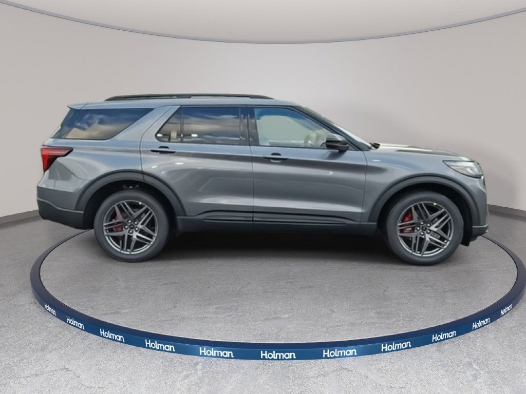 New 2026 Ford Explorer ST-Line w/ ST-Line Street Pack AWD/4WD image 3