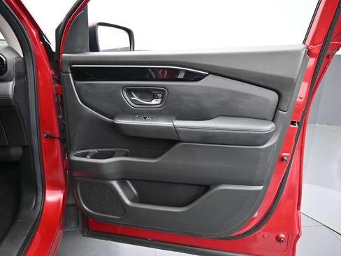 Used 2025 Honda Pilot EX-L image 37