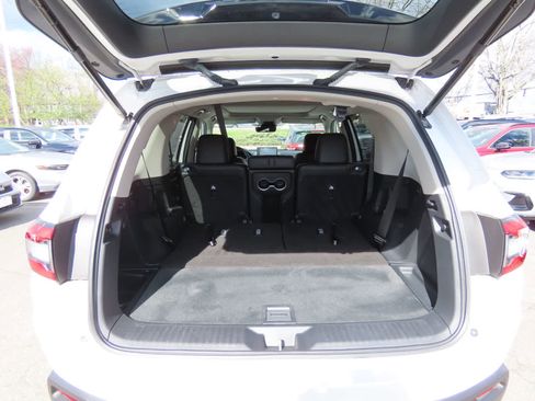 Used 2025 Honda Pilot Elite image 10