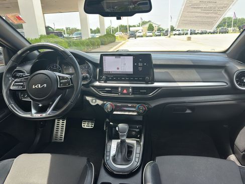 Used 2022 Kia Forte GT-Line w/ GT-Line Premium Package FWD image 11