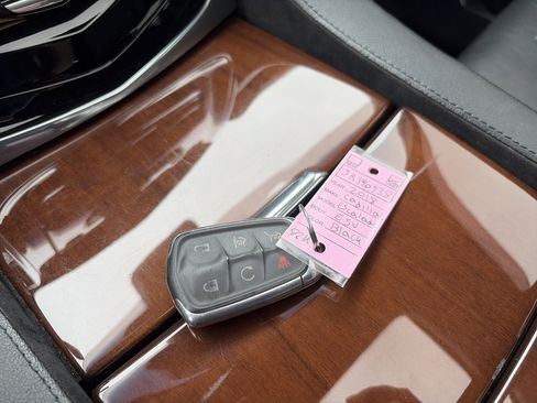 Used 2018 Cadillac Escalade ESV Luxury AWD/4WD image 52
