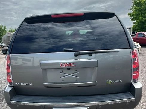 Used 2012 GMC Yukon Denali AWD/4WD image 10