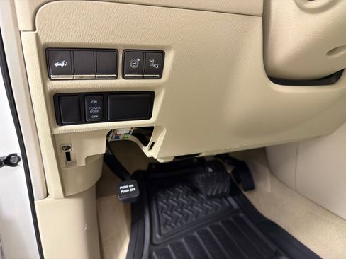 Used 2015 INFINITI QX80 2WD w/ Deluxe Technology Package image 14