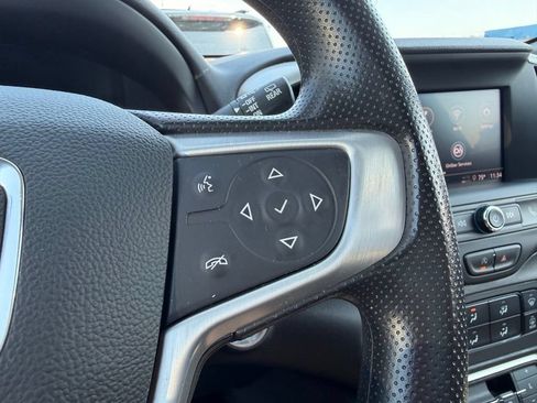 Used 2024 GMC Terrain SLE FWD image 17